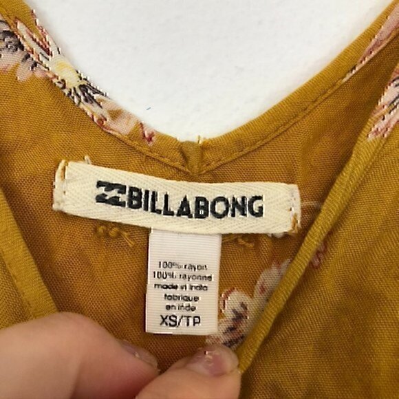 BILLABONG Forget Me Knot Shirt Mustard Yellow V-Neck Button Down Blouse JRS XS - Picture 7 of 11